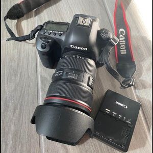 Brand New Canon 5D mark IV w/ 24-70mm lens